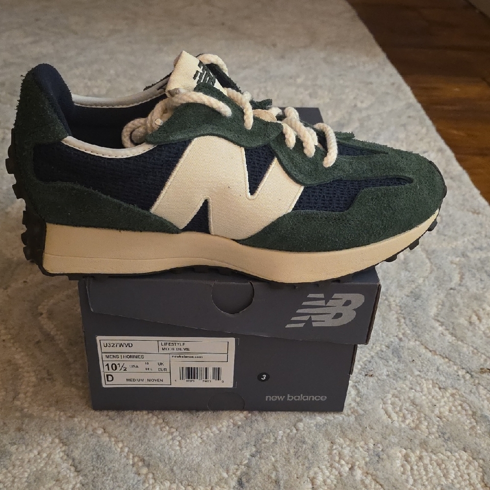 Mens New Balance 327 Midnight Green/Outerspace Suede Retro Runner Brand New 10.5